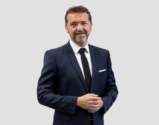 施戈迈(guillaume sicard)自今日起担任公司首席