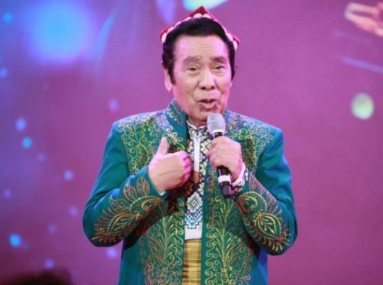 80岁歌唱家克里木病逝同一天被报道去世的艺术家还有100岁的他