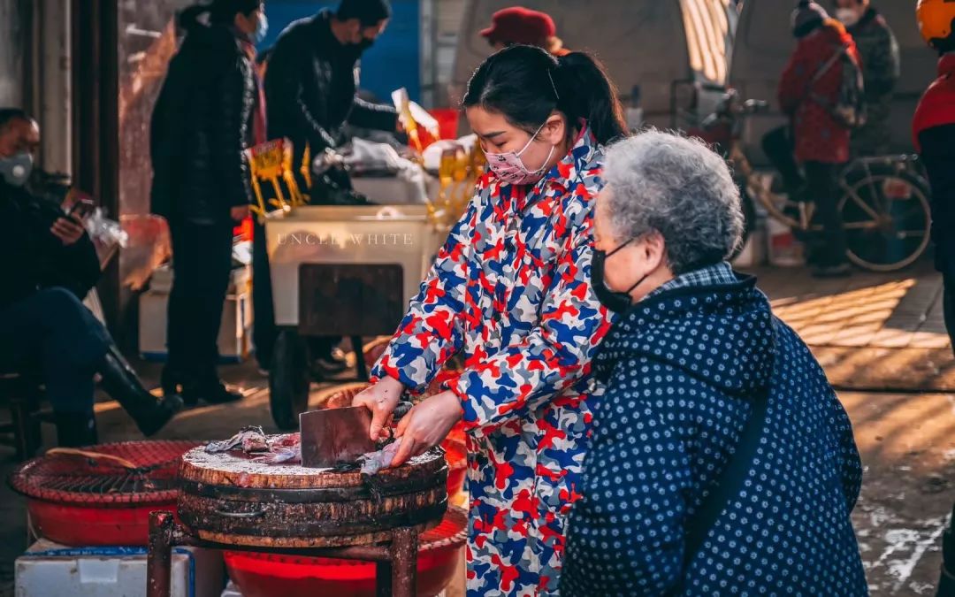 武汉摄影师：待疫情过去，想去拍武大的樱花