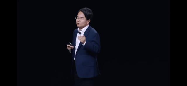 卖身字节跳动近两年，坚果手机想念罗永浩