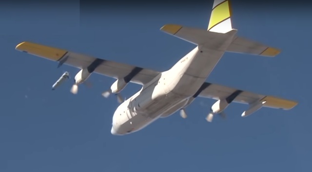 可能改变游戏规则的美无人机首飞成功但回收时摔了