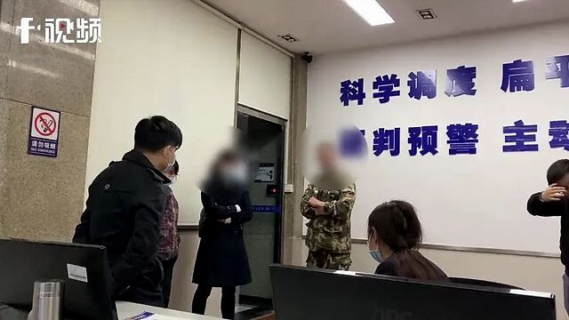 妈妈目睹女儿被邻居吐槽嫁不出去场面瞬间失控