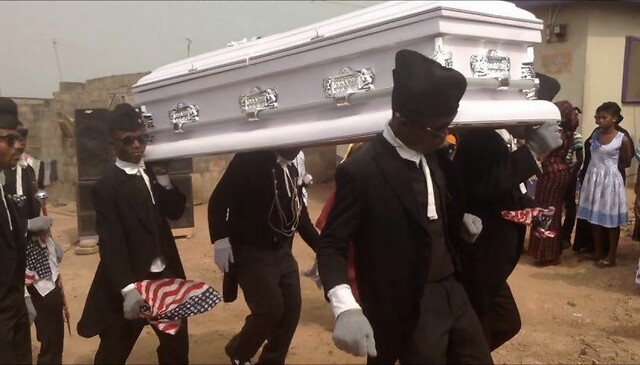 黑人抬棺舞走红 创意源自非洲加纳人 不想让葬礼太悲伤