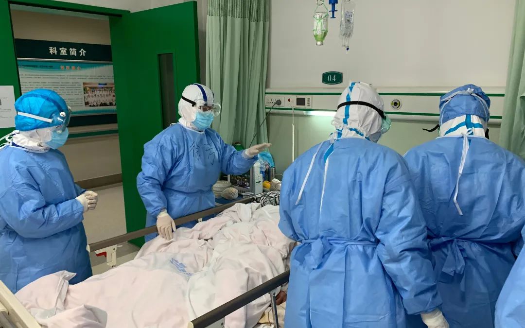 新冠肺炎激素使用之争：有非典前车之鉴该不该再用