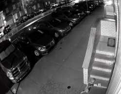 那天夜里，她闯进了陌生人的家……