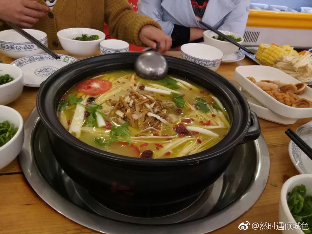 昭通天麻火腿鸡