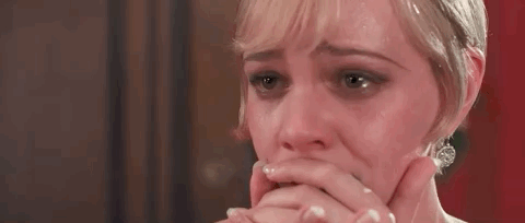 我们再来看看穆里根,在《了不起的盖茨比》里的一场哭戏.