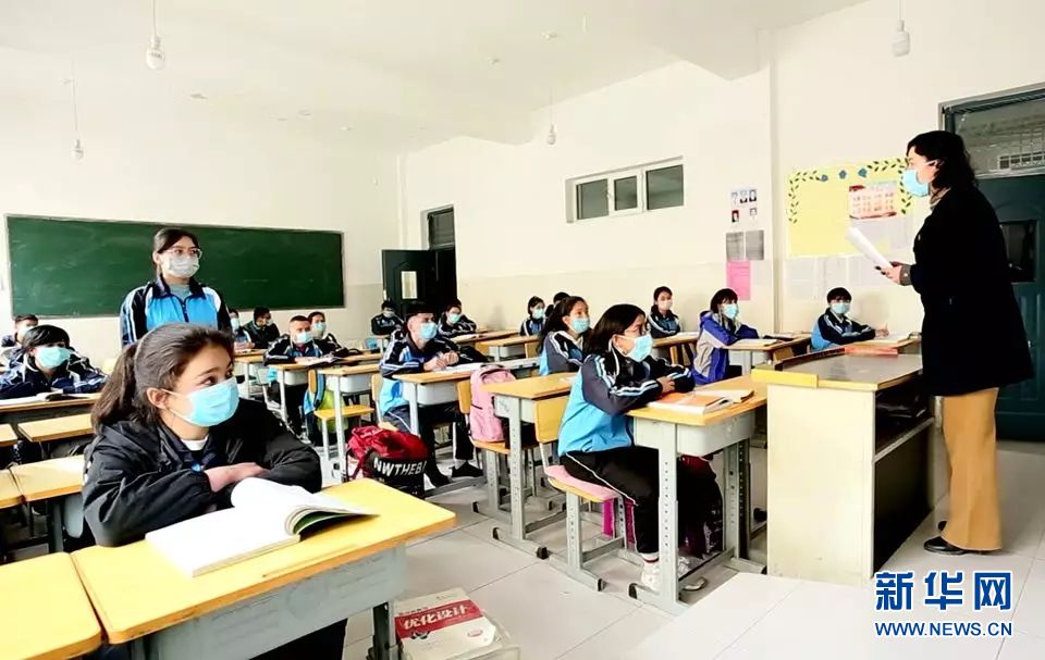 复课第一天,哈密小伙伴们发现老师变了