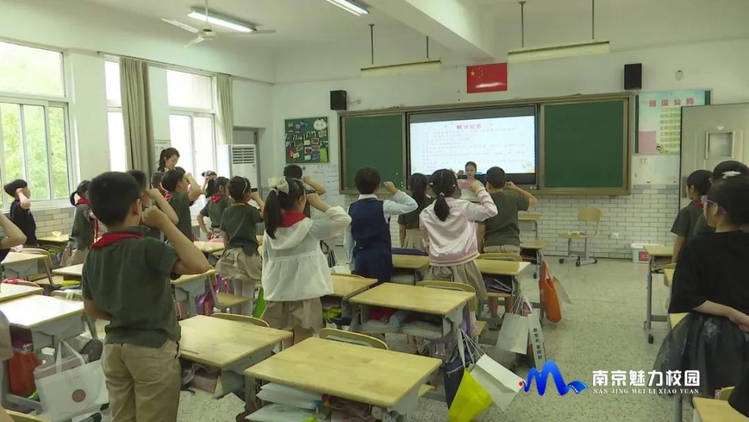 动态丨南京市金陵中学实验小学举行劳动最美 感恩在行