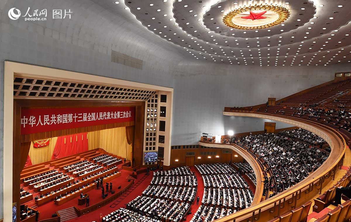 5月25日,十三届全国人大三次会议在北京人民大会堂举行第二次全体会议