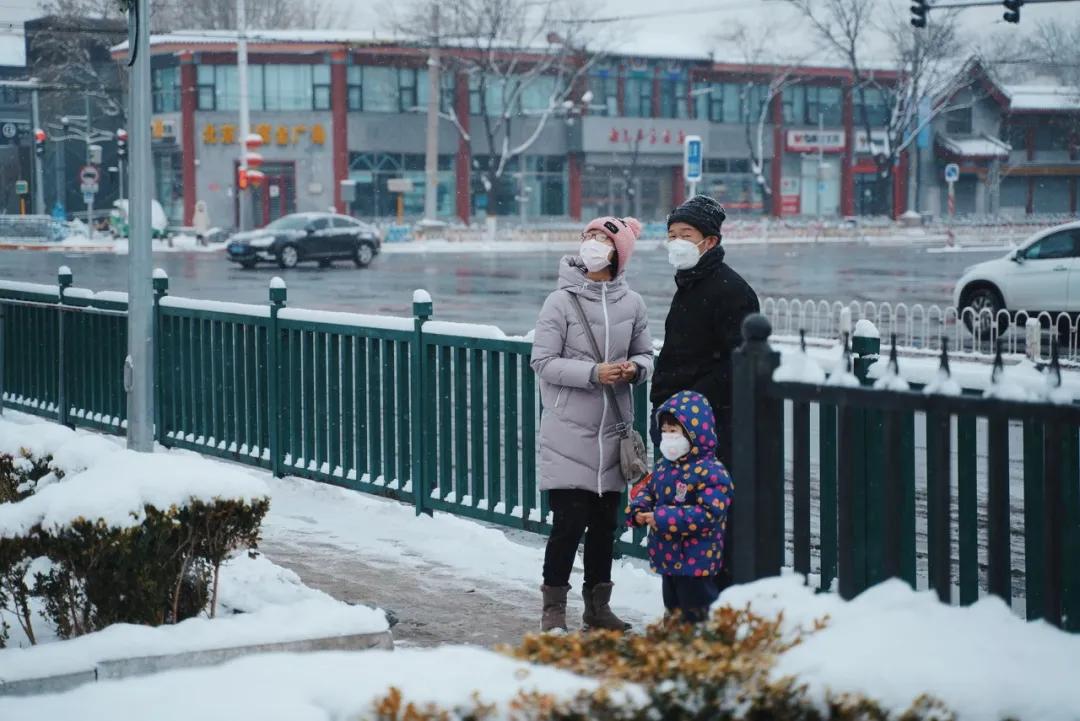 为什么我们一边喊武汉加油，一边歧视身边的外地人