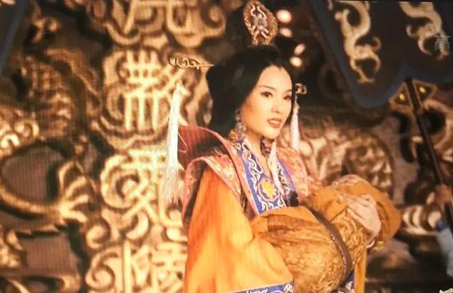 鹧鸪哨去过的西夏黑水城,曾耸立着"女性能顶半边天"的