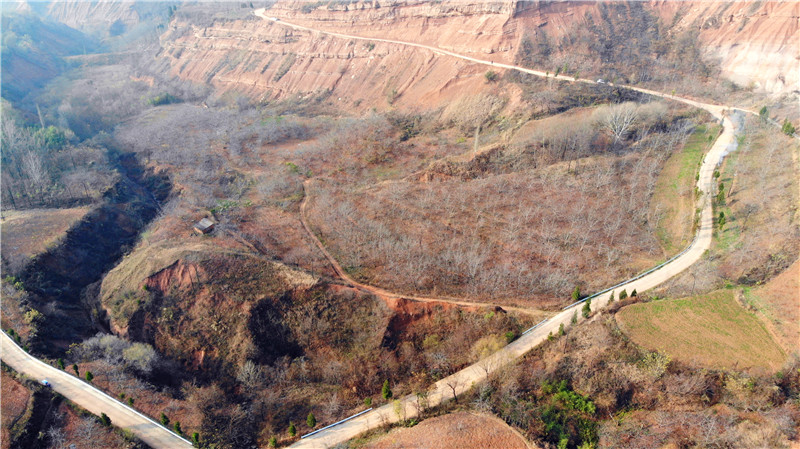 华胥镇位于蓝田西川,北枕骊山,南临灞水,与隔水相望,华胥镇北高南低