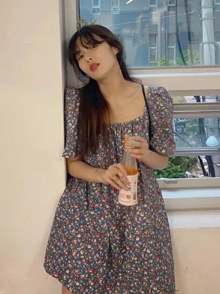 女人天下 正文  无论什么衣服,纯色款往往不容易出错.
