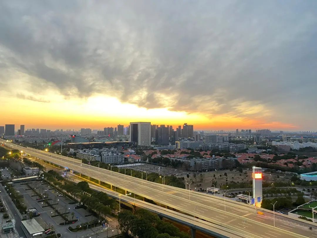 逆行四十日，香港摄记的武汉故事