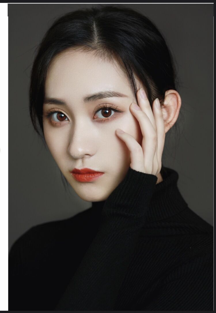 1998年出生的明星,1992年出生的明星 纯真自然,娉婷袅娜的中国98年新生代正能量女神艺人吴佳欣
