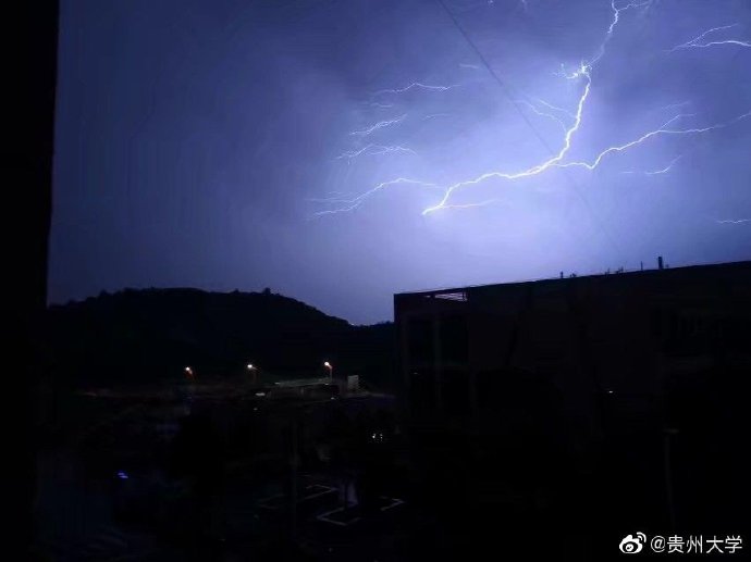 雷雨冰雹彩虹晚霞乳状云 贵州1天现5种气象景观