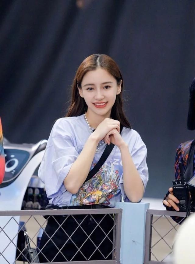 angelababy粉丝名,张予曦粉丝名 无原因取消节目录制引发粉丝控诉,angelababy:有点失望