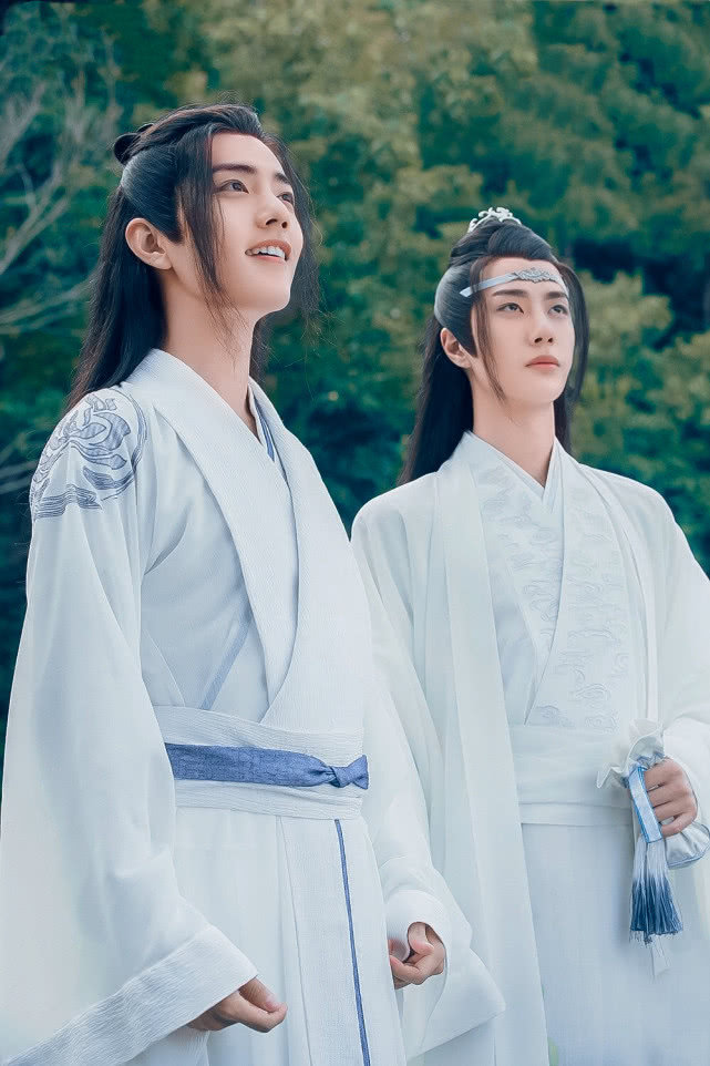 王一博肖战同台零互动粉丝玻璃心要脱粉?彼此守护不是