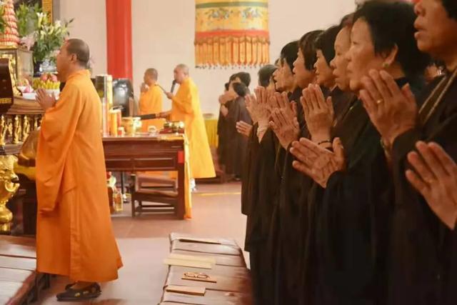 法师教你如何礼拜大忏悔文