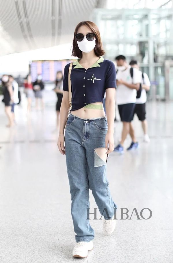 上周华语女星街拍合辑, 姐姐们承包开场