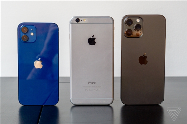 iphone12mini和iphone12promax尺寸对比-真机对比