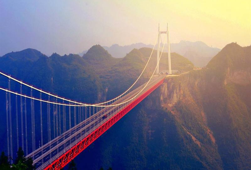 04公里,建设规模世界第一,中国公路隧道之最,需15分钟才能穿越.