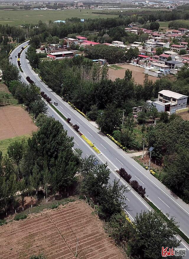 这是河北省邯郸市邯山区境内的乡村道路(5月12日无人机摄.