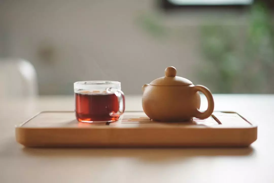 不觉间已步入老年, 得失荣辱,都已成过往云烟, 人生这杯茶也泡得没有