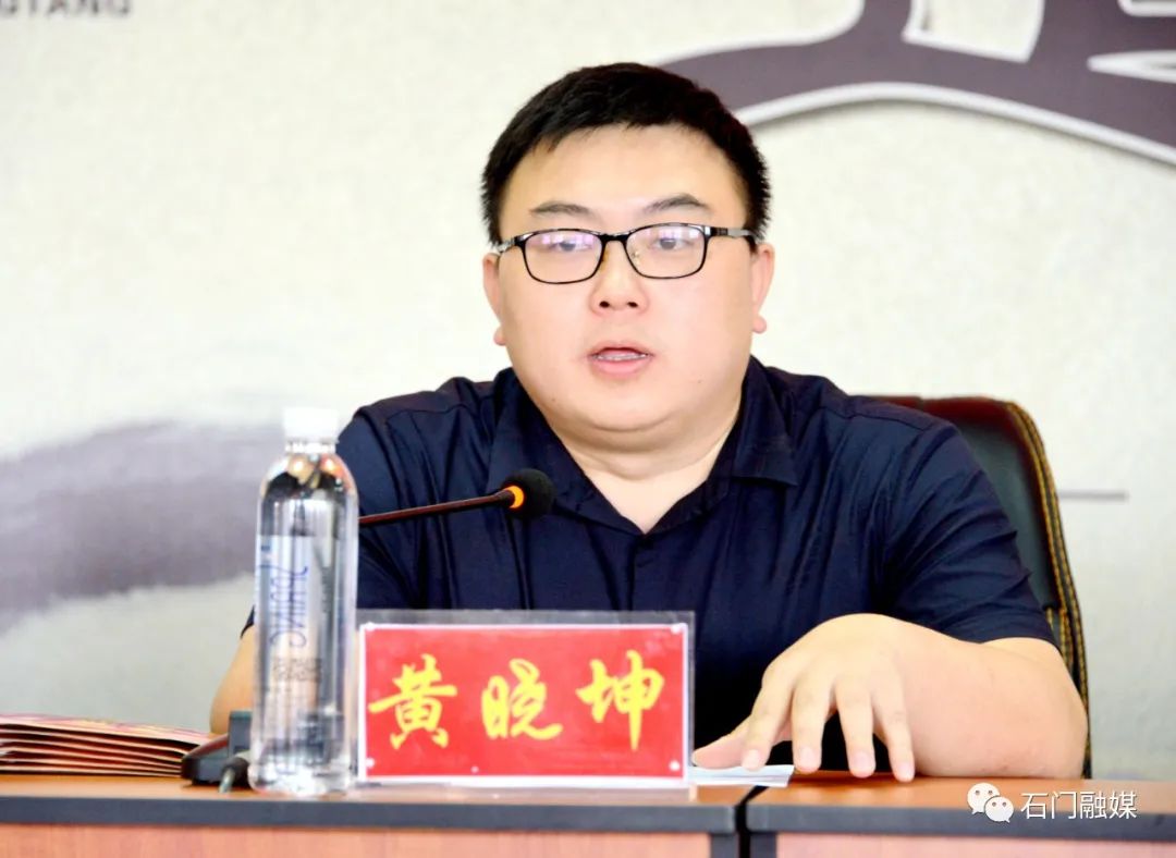 县委常委,统战部长刘颖,副县长黄晓坤参加活动.