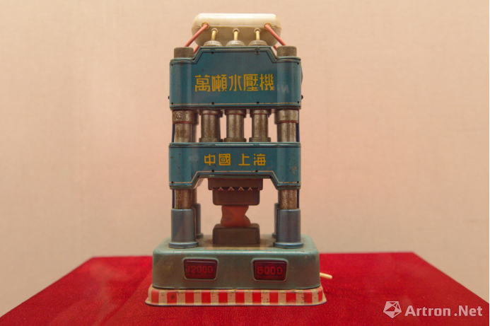 老玩具收藏家朱宇翔：想把那个时代保留下来