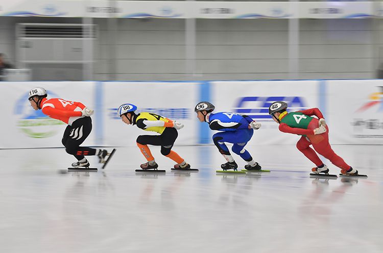 全国青少年u系列滑冰比赛在石景山拉开战幕