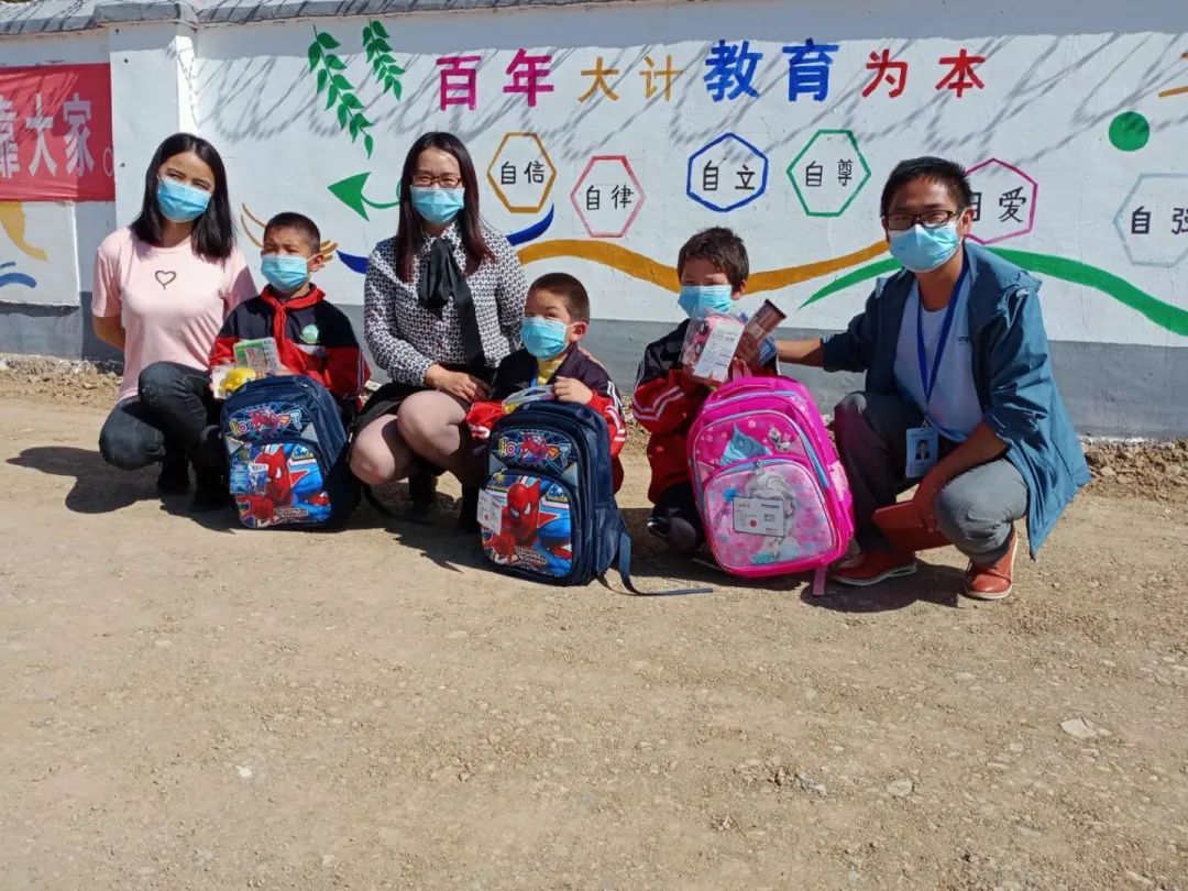 和布克赛尔县妇联开展