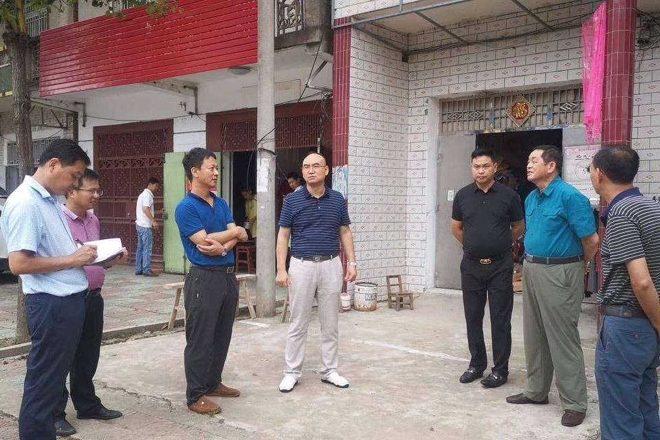 武汉市新洲区旧街街,看城管督查工作,两街合力提升环境