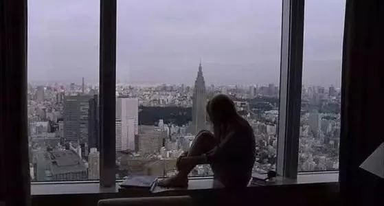 富二代拿人骨做手提包炫富：有钱真能为所欲为？