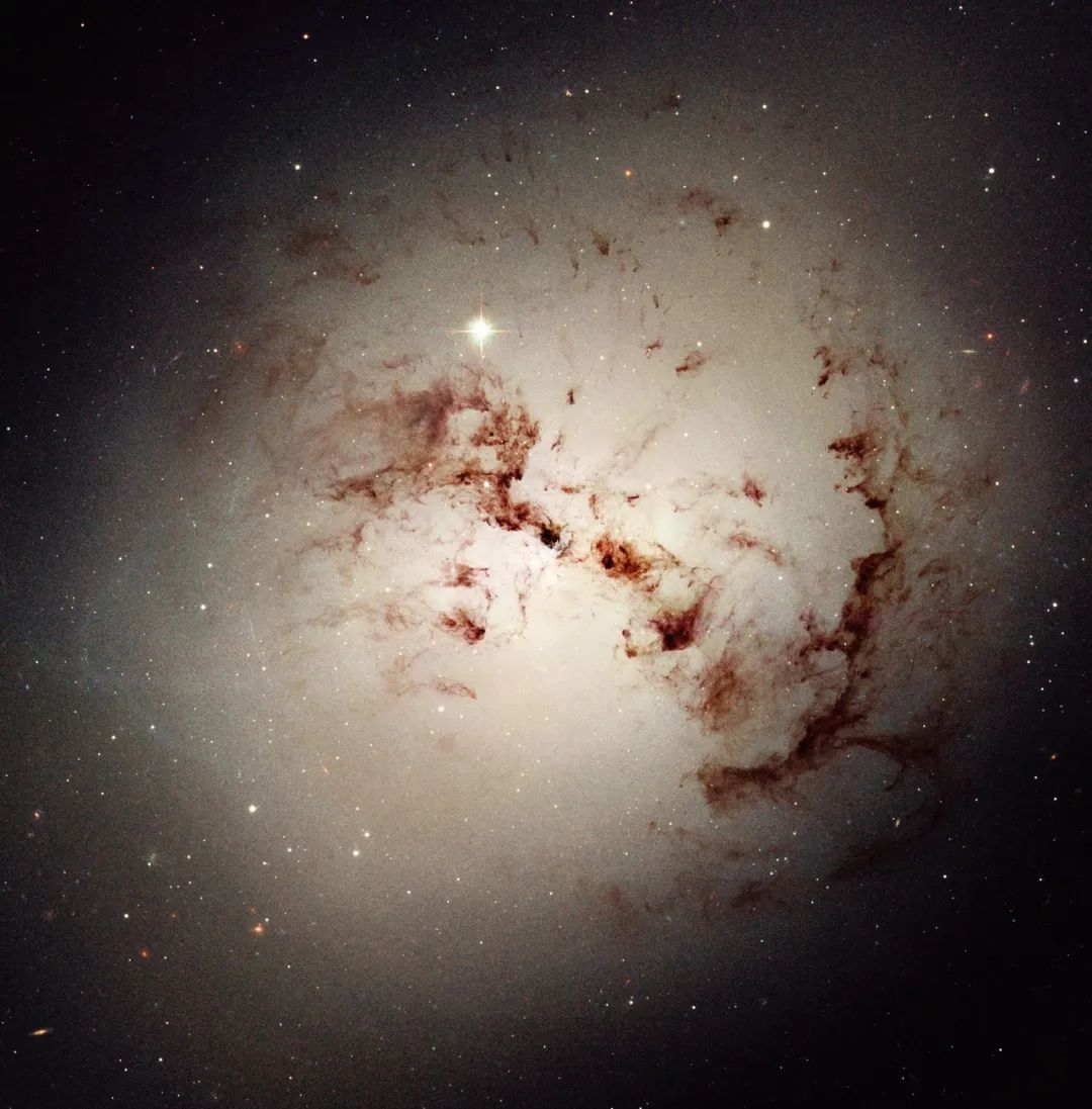 nasa公布星系碰撞照片,一大波恒星即将诞生?