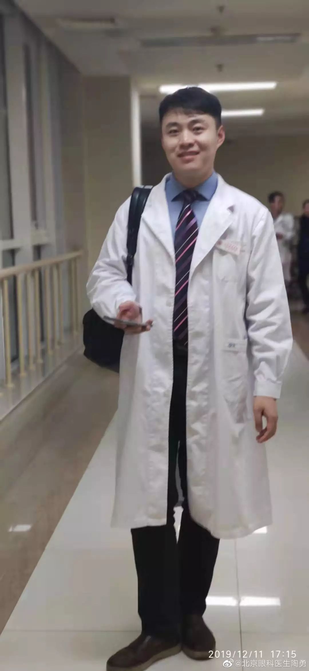 83岁收废品老人，为抗击肺炎捐了1万块