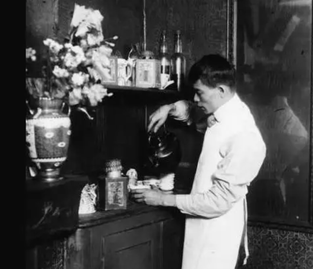 100岁的“中餐女王”，曾用半个世纪改变了美国