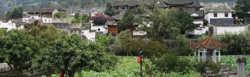 岸芷汀兰,渔舟唱晚 得天独厚者,莫过于双廊 罗平·鲁布革布依风情小镇