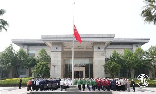 海埂宾馆云南赴鄂医疗队121名隔离队员和115名宾馆工作人员一起参加