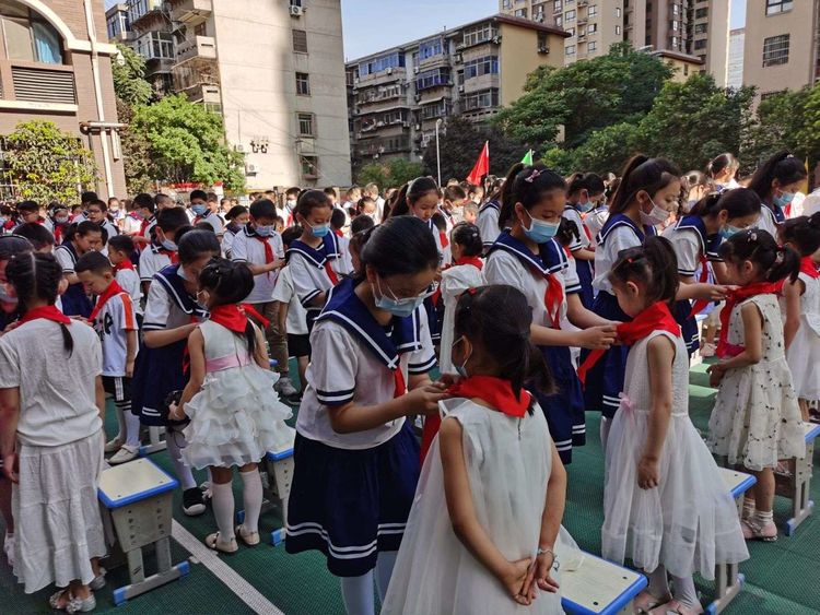 仁厚庄小学 凤凰网