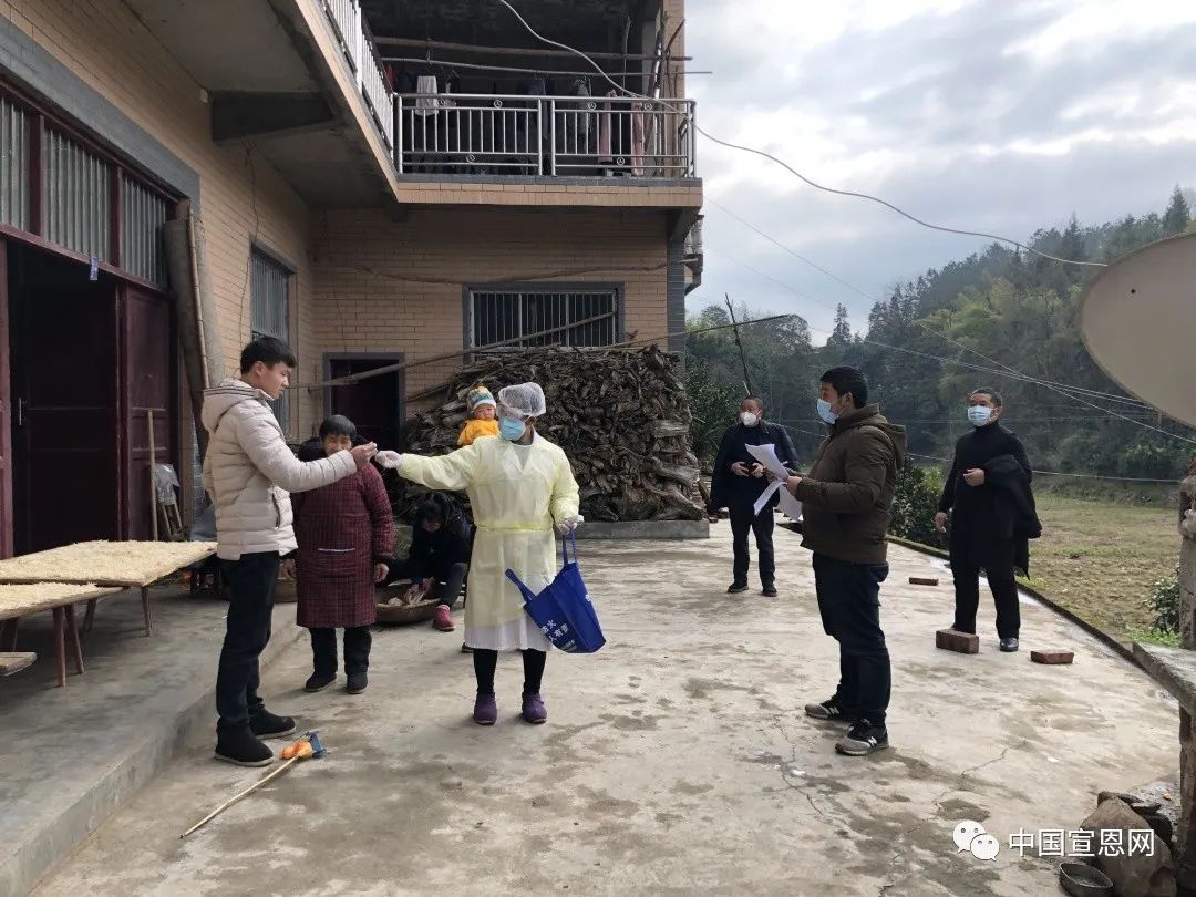 李家河镇青龙嘴村的"疫"线故事