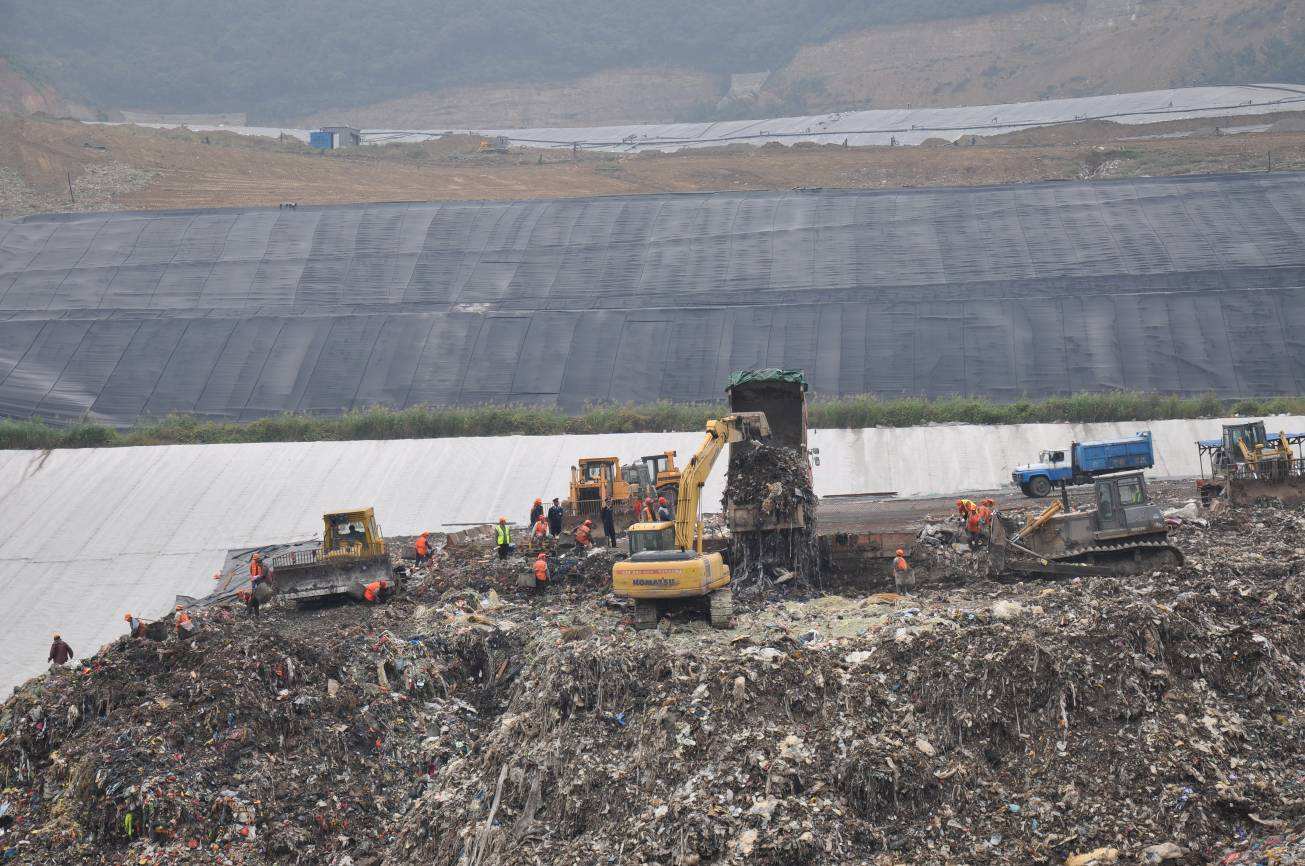 中国最大垃圾填埋场快装满了 再过5年垃圾无处可填?