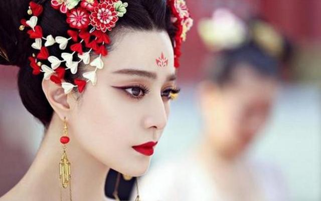 "限籍令"下,知道明星们改国籍的原因后,原谅了范冰冰偷税漏税