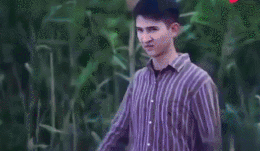 最后,视频定格在男主极其魔性的邪魅一笑,在高潮处戛然而止.