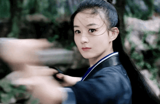 颖宝颖宝拍照不愁,因为自带大眼长睫毛啊