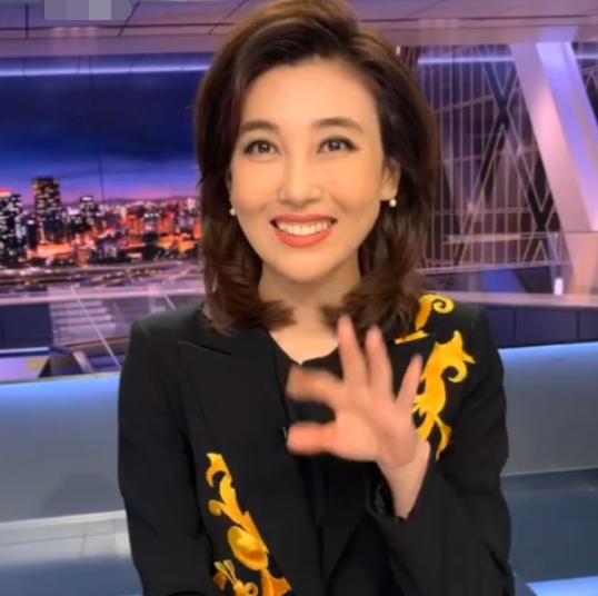 李红人气太高被叫红座见偶像激动到走错被开玩笑直翻白眼
