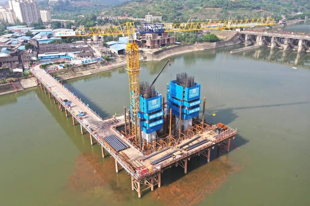成都淮州沱江特大桥取得重要进展塔柱全部浇筑完成抗洪标准为300年一