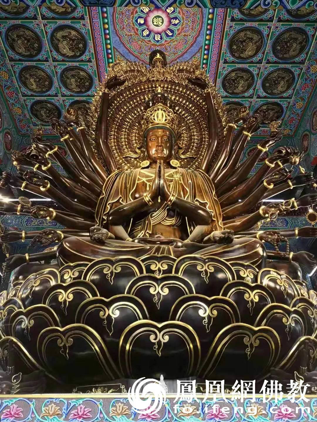 浙江普陀山普济禅寺毗卢观音圣像 03 浙江普陀山宝陀讲寺圆通宝殿观
