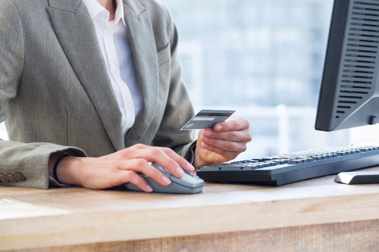 两次裁员、架构调整，马蜂窝上市路上还有几道坎？